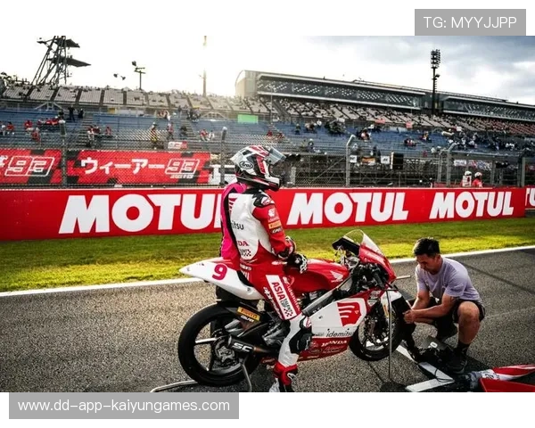 赛车新赛道挑战选手极限技术 赛车新赛道挑战选手极限技术